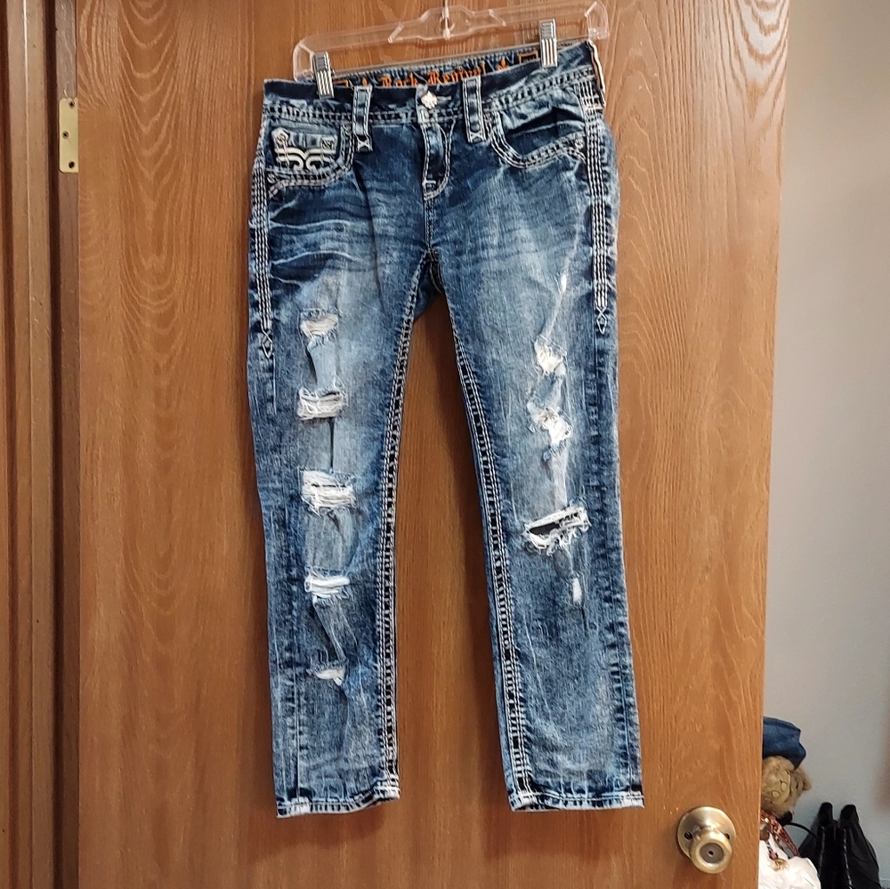 Rock Revival Distressed Cropped Blue Jeans with Embroidered Pockets - Picture 3 of 12